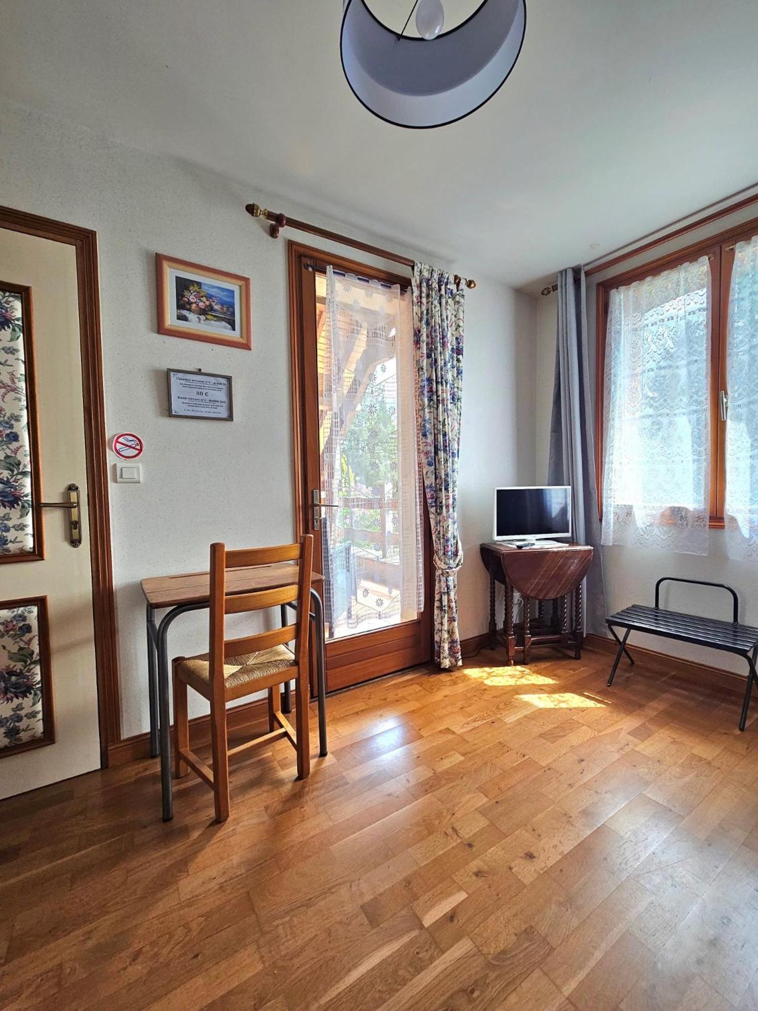 Chambres D'Hotes Chez Renee Le Charmel Exterior photo
